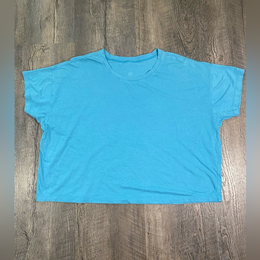 LULULEMON Crop Top